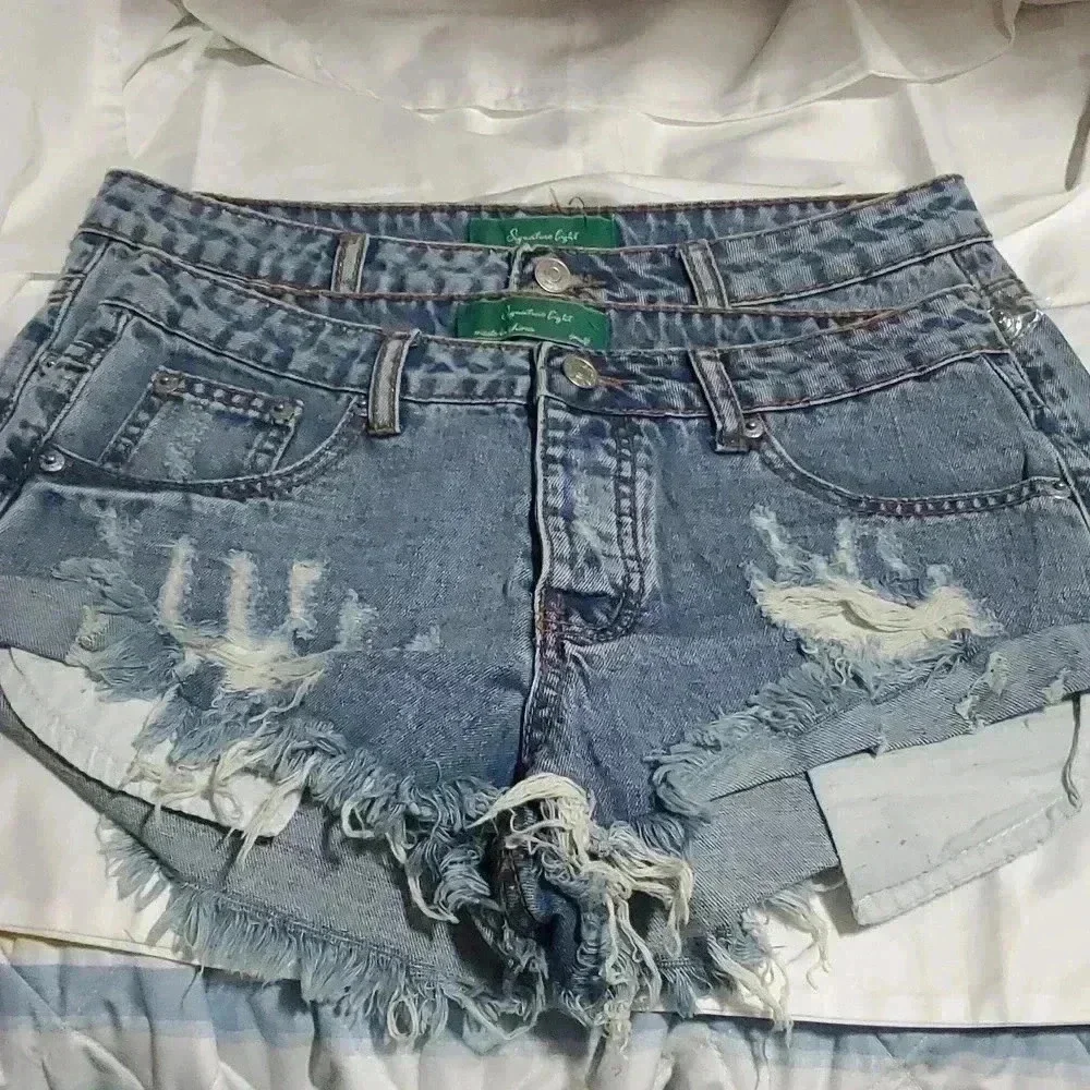 Signature 8 jean shorts